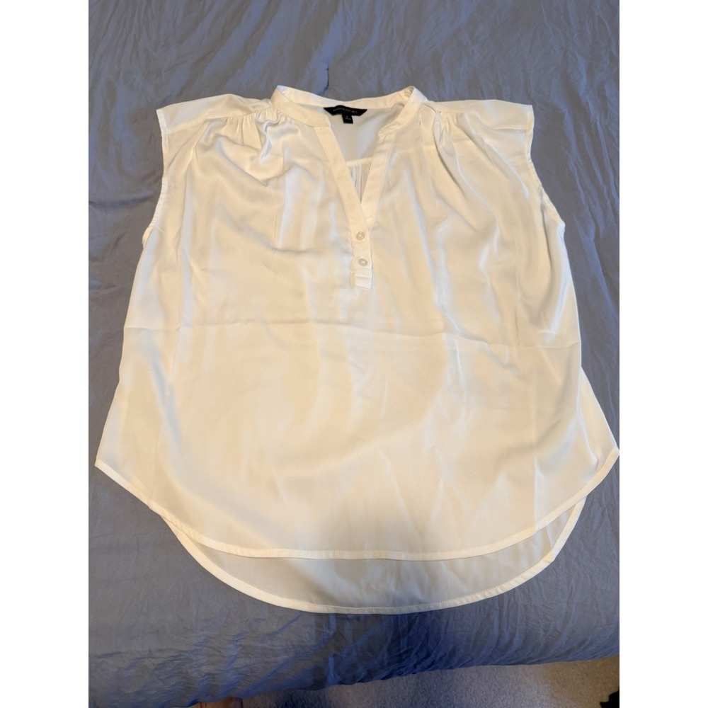 Banana Republic Women's White Solid Woven V-Neck Button Sleeveless Blouse Sz S